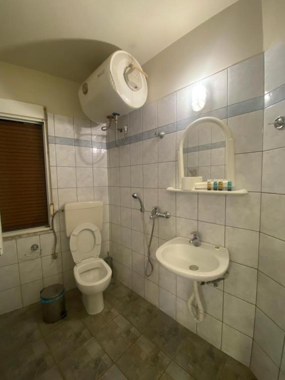 אתונה Dima Rooms And Apartments מראה חיצוני תמונה